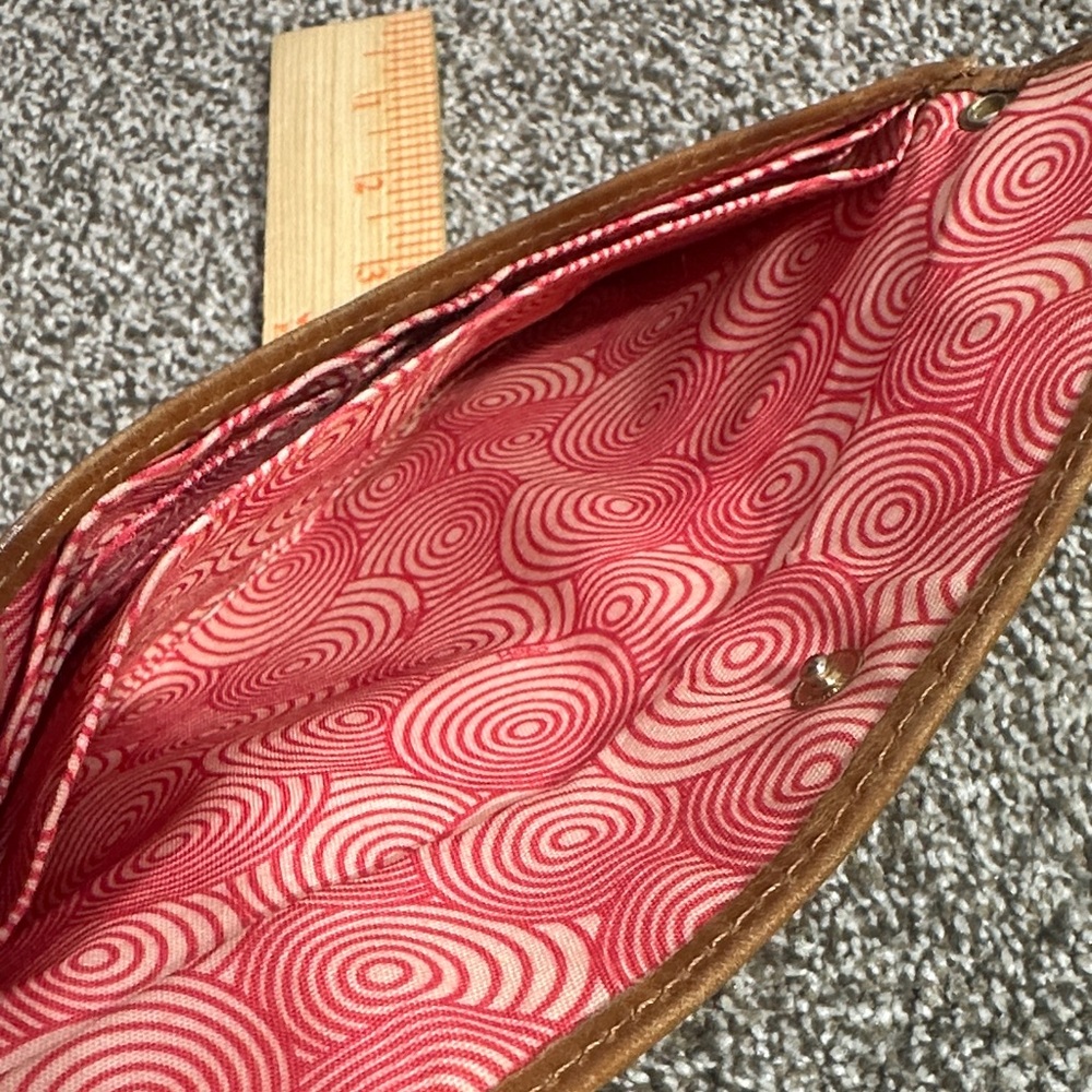 Hobo leather Classic Tan Leather Snap Clutch Wallet - Picture 7 of 9